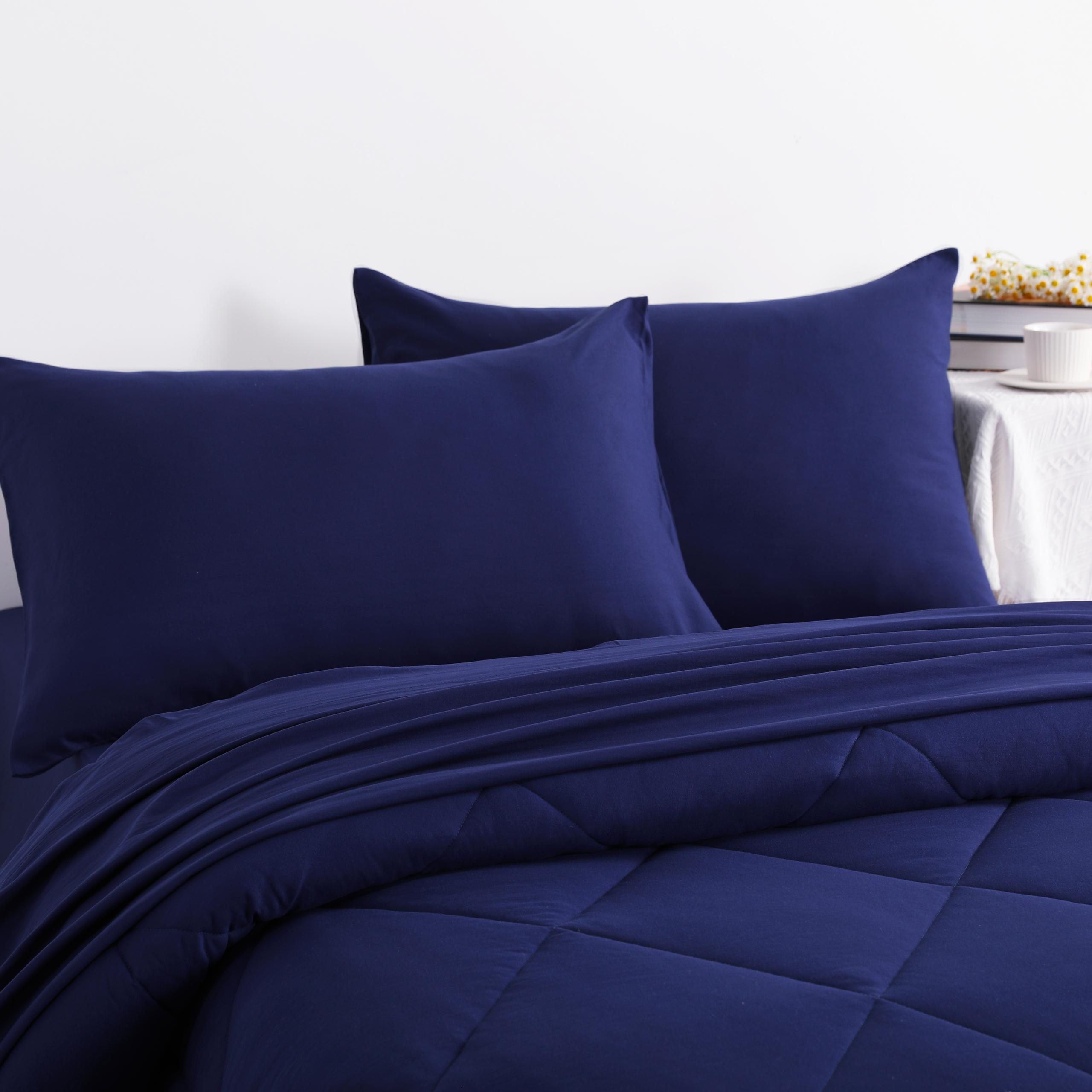 Lorviah 5-Piece Soft Comforter Set with Sheets, Twin, Navy Blue